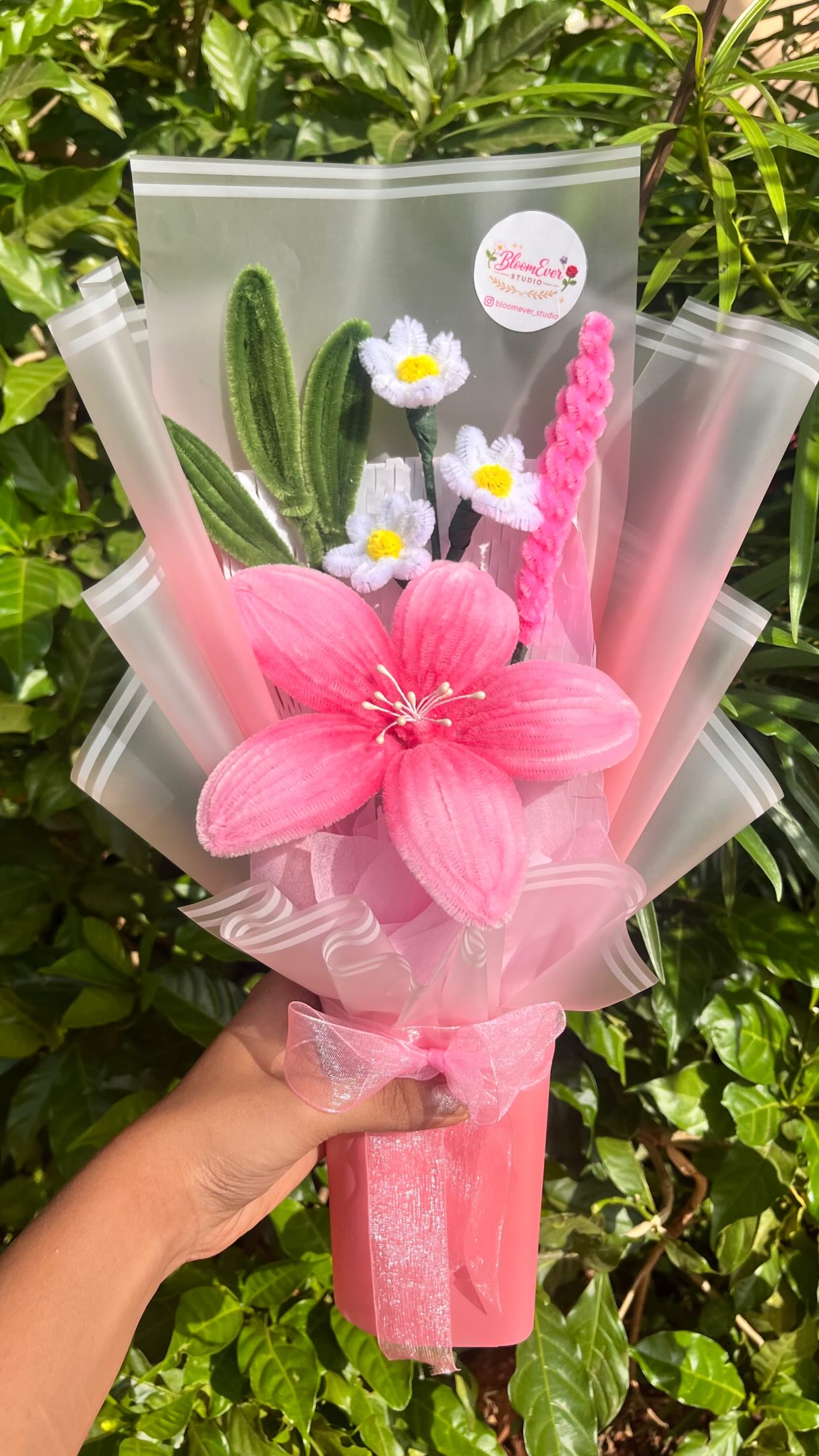 People who gift you what you love >>> ❤️✨

Because the best gifts aren’t the most expensive ones…
They’re the ones that say, “I know you.” 💐

Handmade forever flower bouquets 🌸
Made with love, designed to last forever.

📩 DM @bloomever_studio for custom orders.

#viral #bouquet #ᴛʀᴇɴᴅɪɴɢʀᴇᴇʟs #GiftIdeas #flowerbouquet