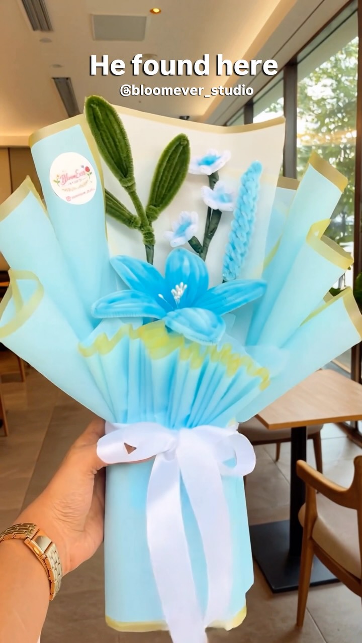 Find the perfect gift for your loved one ❤️🦋
Handmade forever flowers, made with love. 💐✨

📩 DM @bloomever_studio to order!

#bouquet #hubligifts #hubli #giftforgirlfriend #fpyシviral🖤video🦋❤️